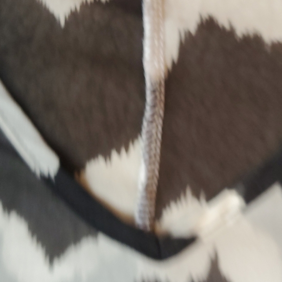 Sage brand chevron print sheer blouse size Medium - Picture 8 of 11